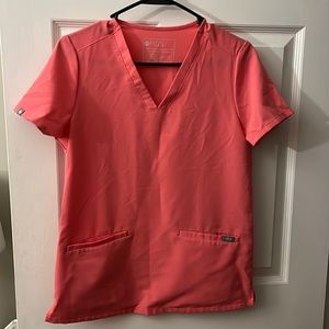 FIGS neon pink scrub set in XS